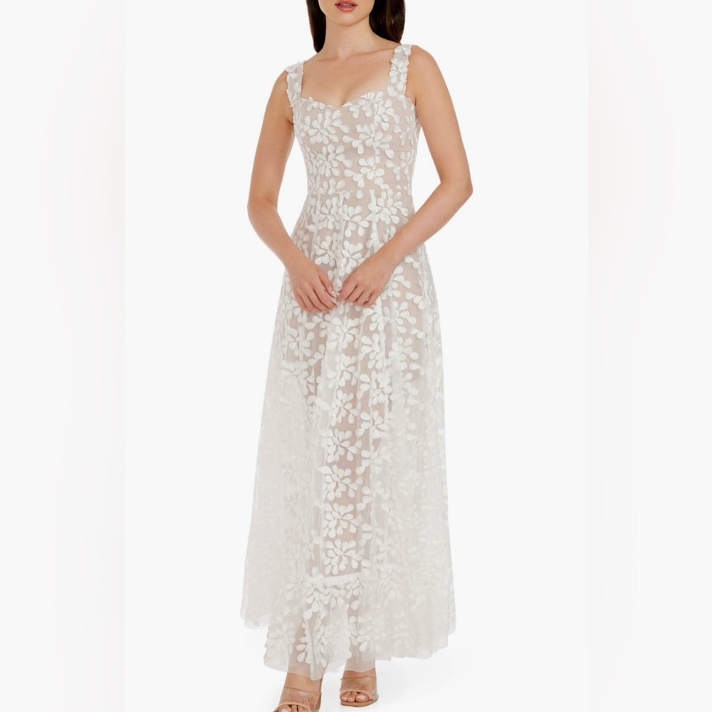 Dress the Population: Anabel Semisheer Sweetheart Neck Gown